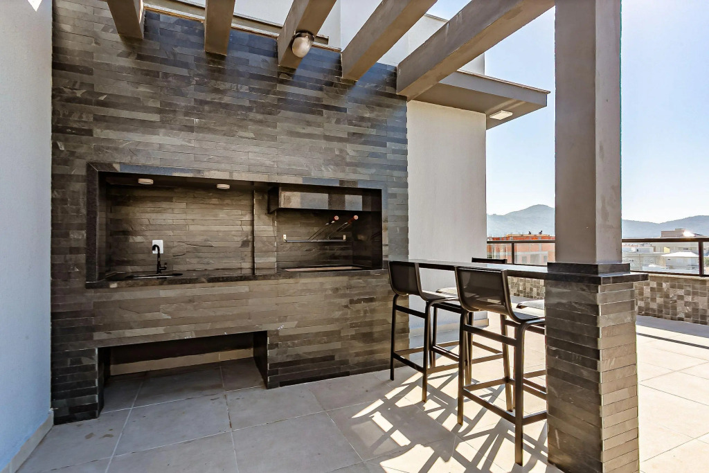 Studio cond. com piscina 700m da praia STI108