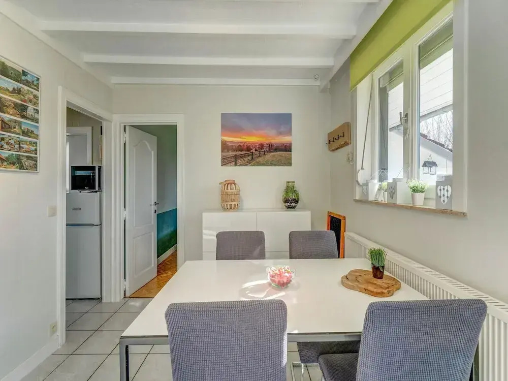 Holiday home in Heuvelland with garden