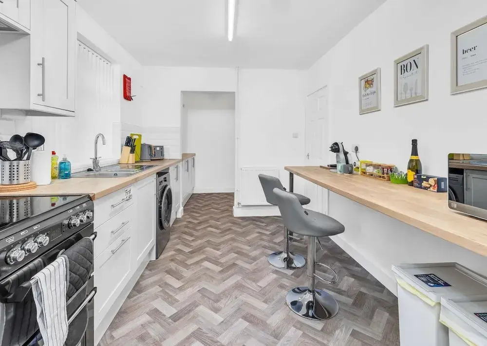 Great Deal for The No 7 3BR House w Pool Table
