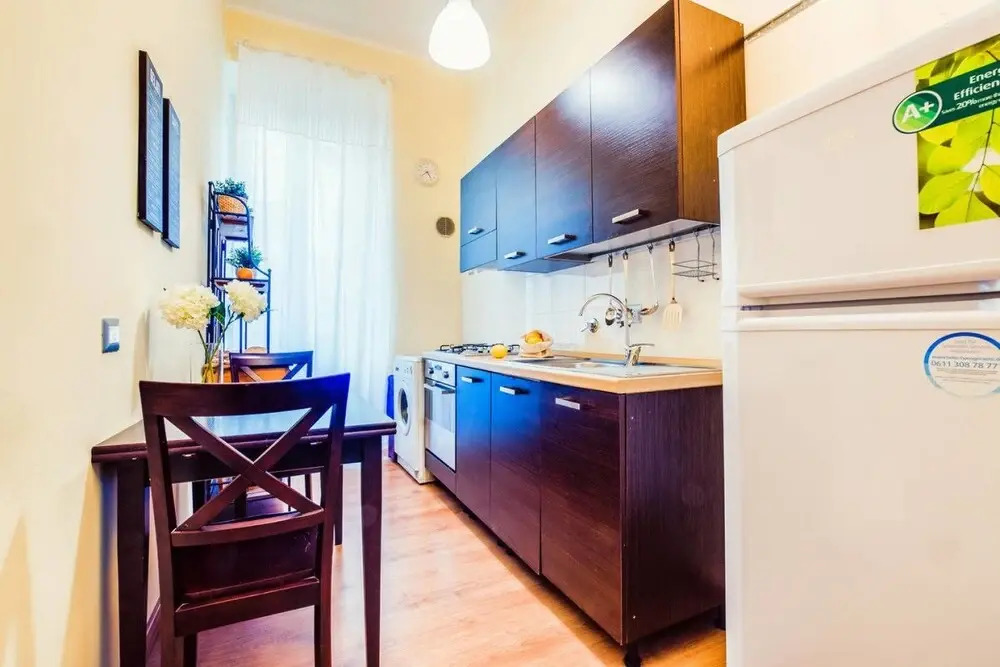 Cosy 1 Bed with Large Terrace Near St.Peter'S