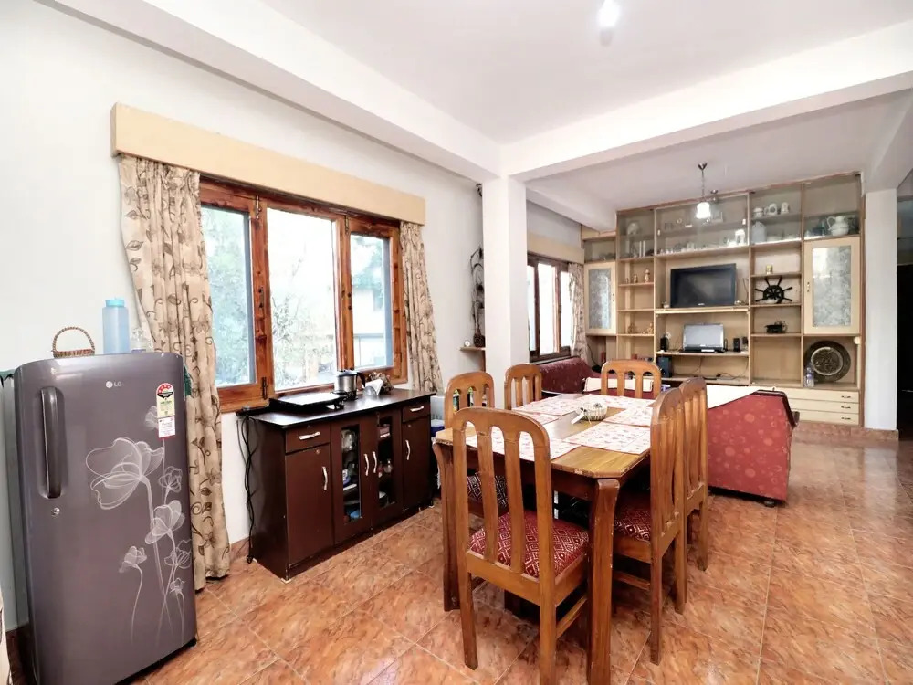 OYO 16558 HOME Cozy 2BHK Valley View ISBT Shimla