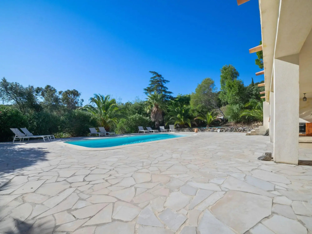 Modern Villa With Swimming Pool in Sainte-maxime
