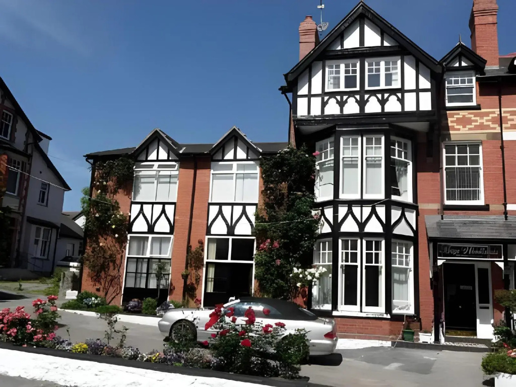 Bryn Woodlands House