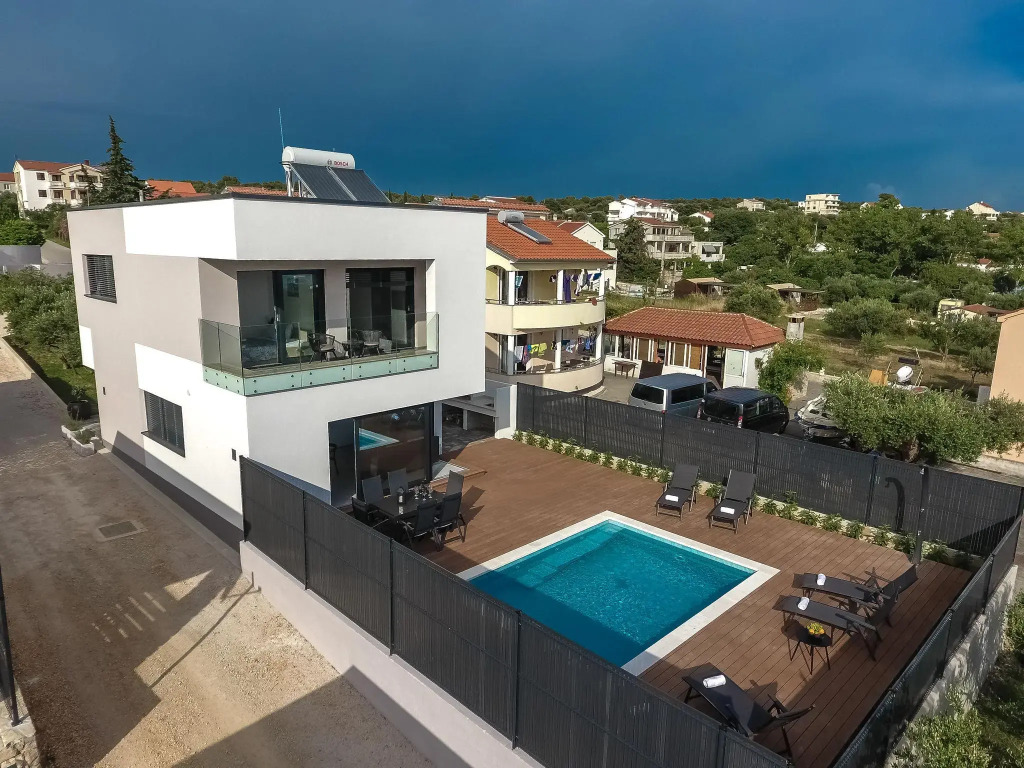 Luxury Villa With Private Pool, Great sea View, Near the Beach