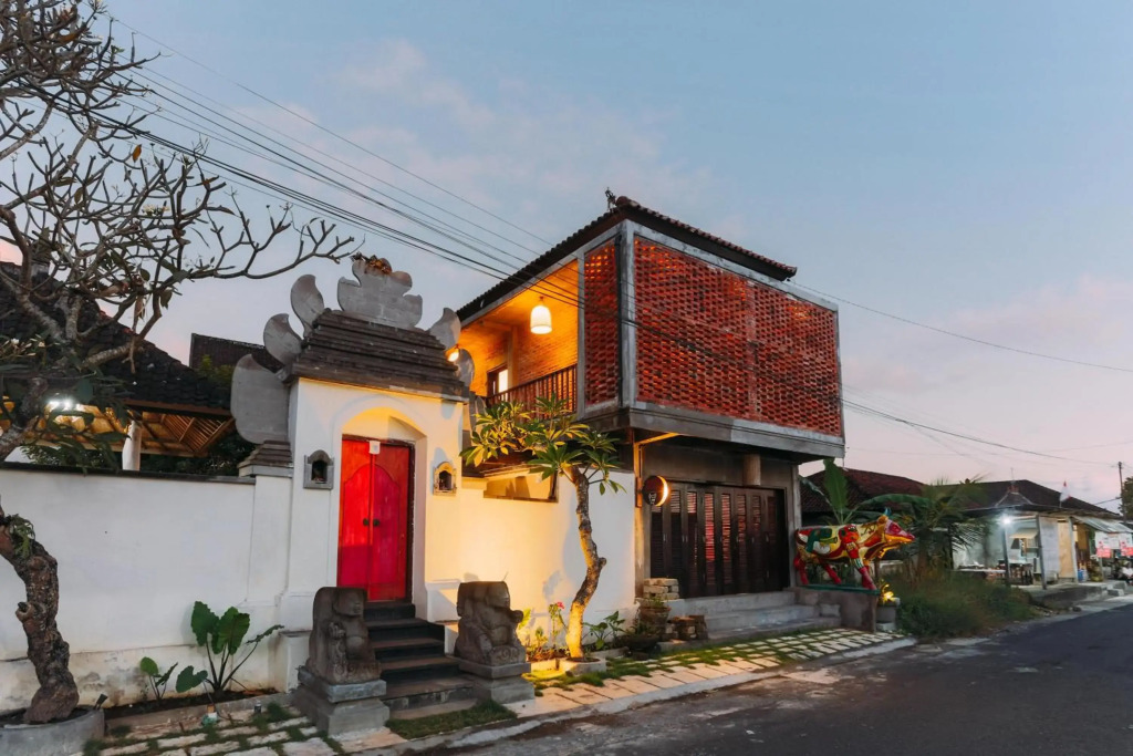 Rumah Paros & Gallery