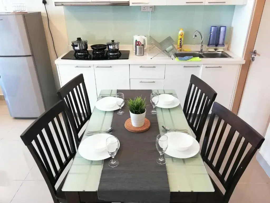 Ara Damansara Oasis Residence, Specious Home 4-8pax, 8min Subang Airport, 10min Sunway