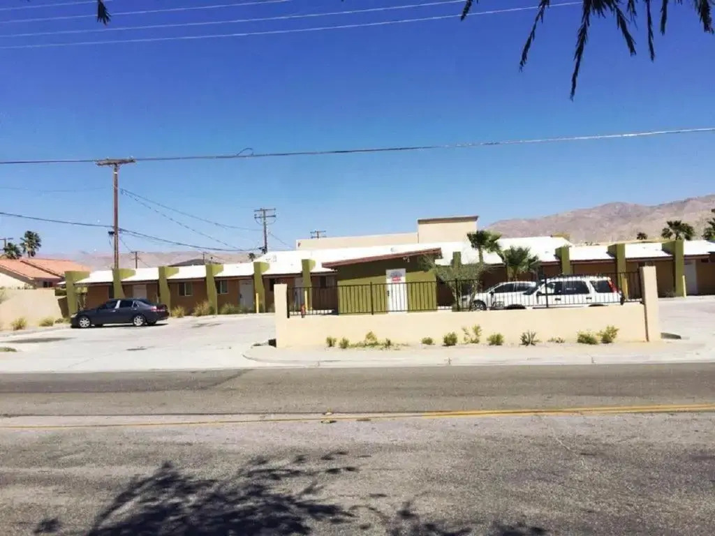Europa Inn & Suites