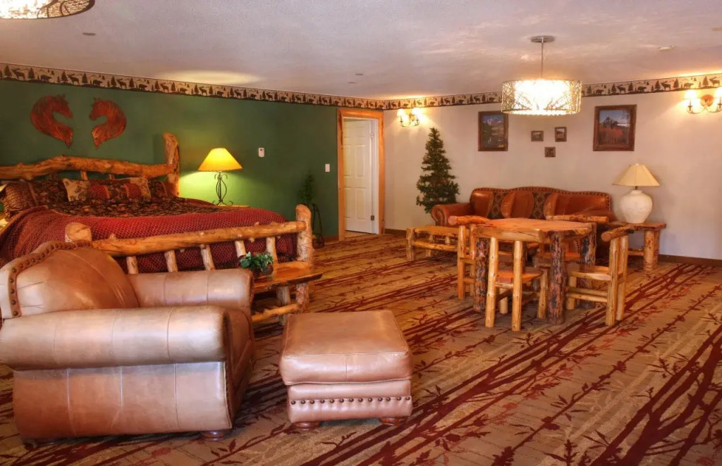 Gateway Inn and Suites
