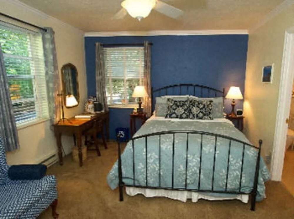 The Oval Door Bed and Breakfast Inn
