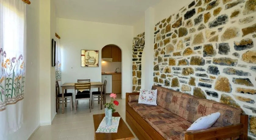 Albatros Studios & Apartments