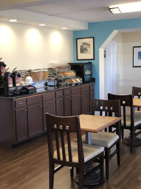 Americas Best Value Inn - Gulfport