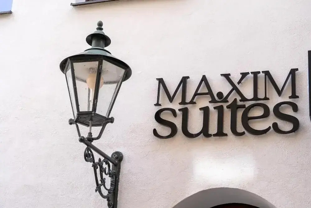 Maxim Suites by Elias Holl