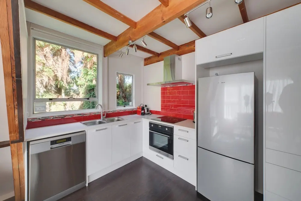 Awesome 3 bed Rotorua Lake House