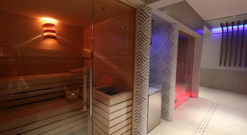 Majestic Beach Hotel & Wellness