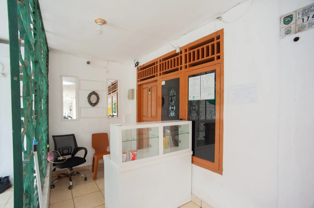 RedDoorz at Jalan Wayhitam Palembang