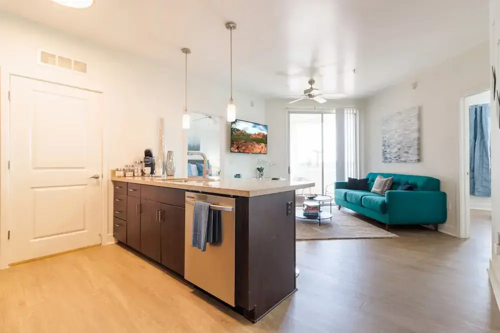 5 Mi to DT-Close to Shops-Dinin&Parking 3012