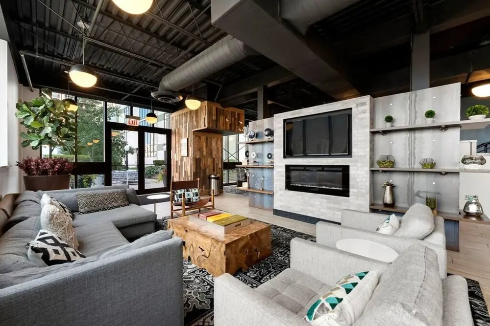 Sleek 2 Bed 2 Bath Condo in Trendy Fulton Market