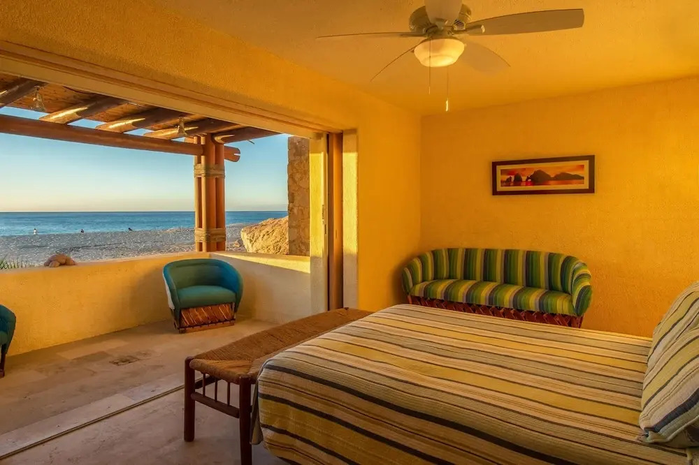 6 Bedroom Beachfront From $1600 per Night: Villa de la Playa