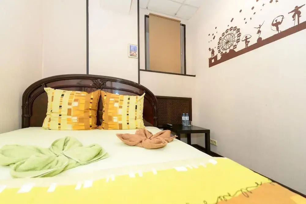 Hostel Parizh