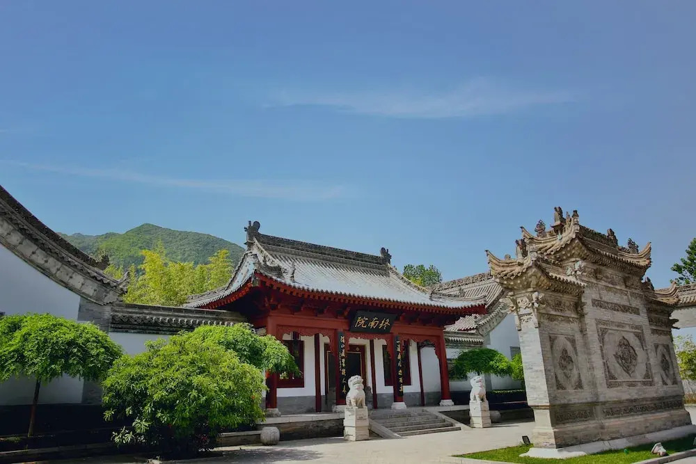 ZuoYouKe Qinling West Brigade Hotel