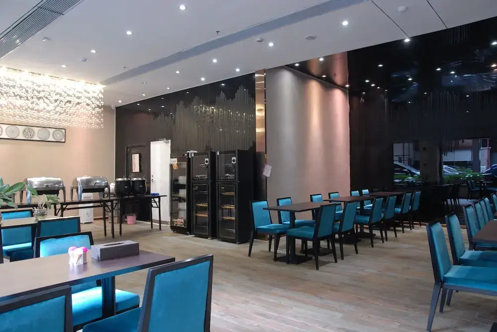 Insail Hotels (Gongbei Port Zhuhai)