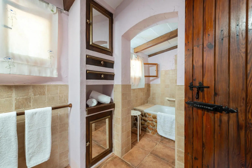 SA CASETA (CA N'ANDREU) - Fantastic country house with private pool and free WiFi.