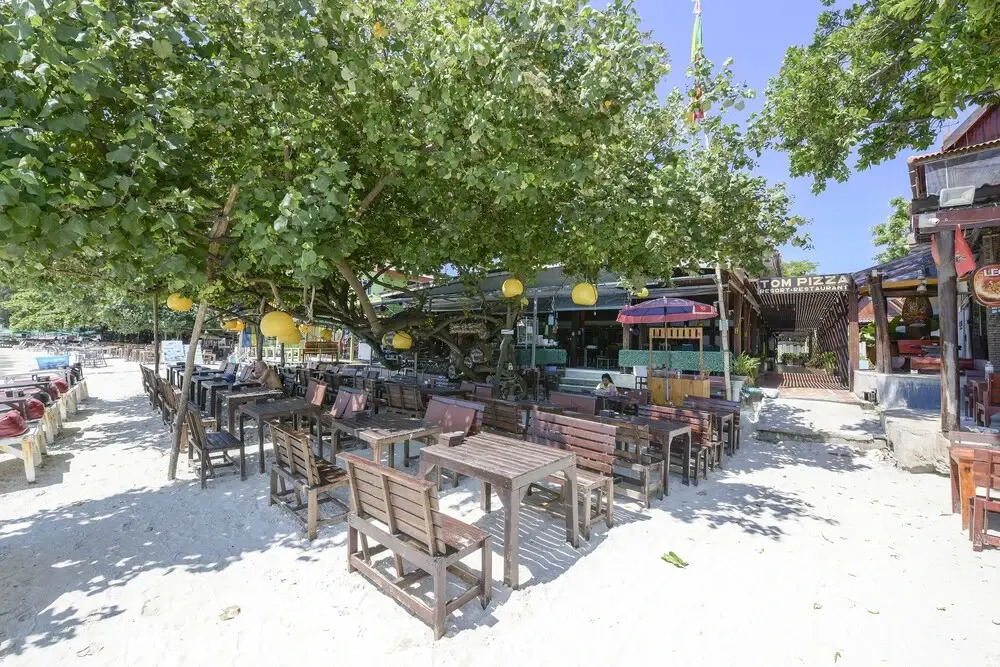 Tom Pizza Resort
