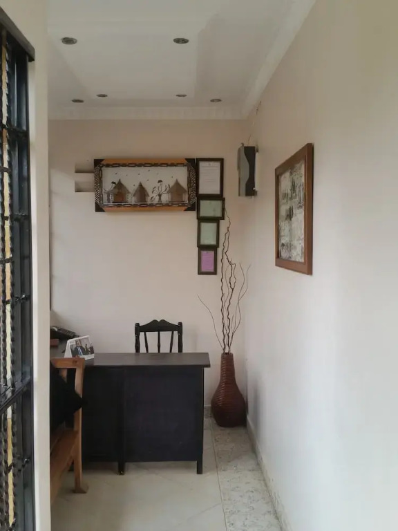 Raha Leo Inn