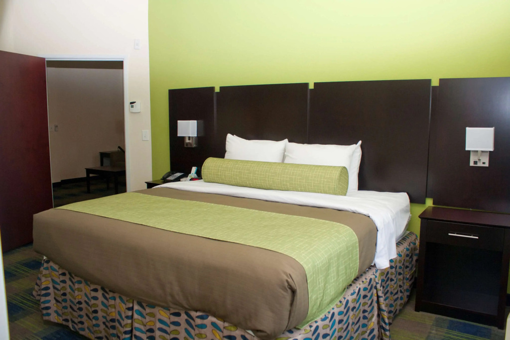 Best Western Plus Pratt
