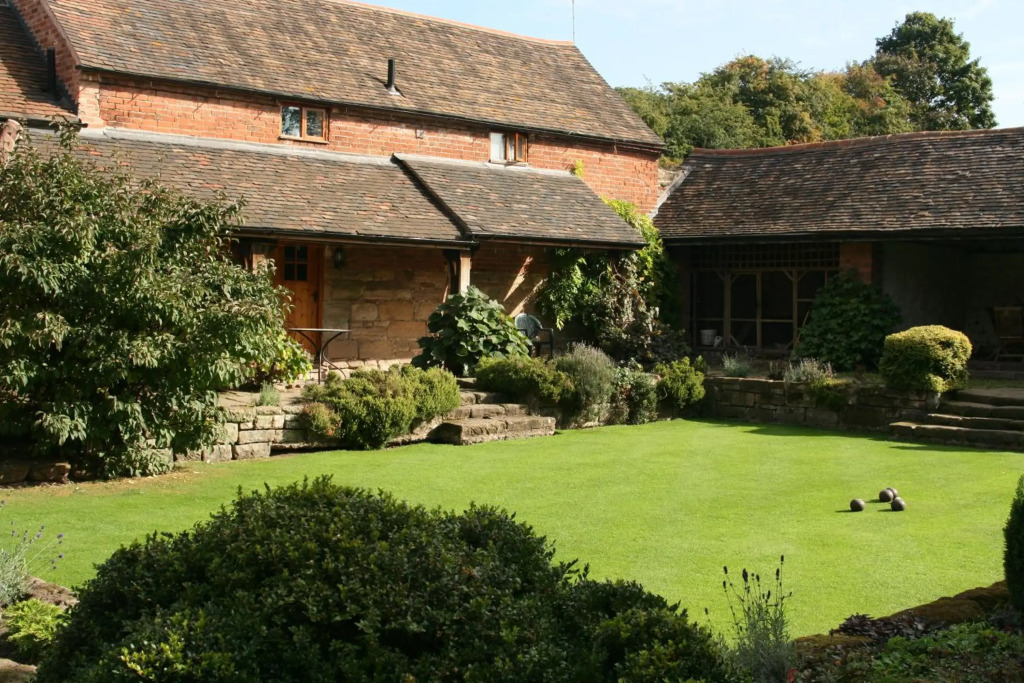 4-Star Self-Catering at Boningale Manor