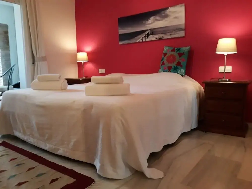 Apartment near Puente Romano