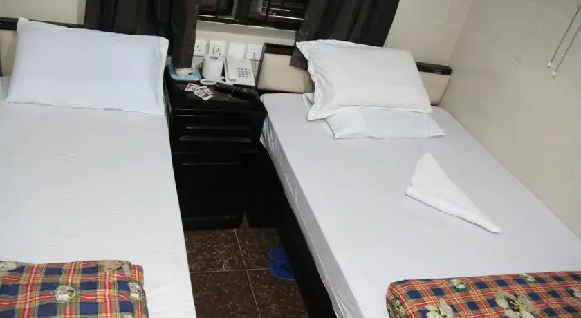 Cosmos Guest House (4/F)