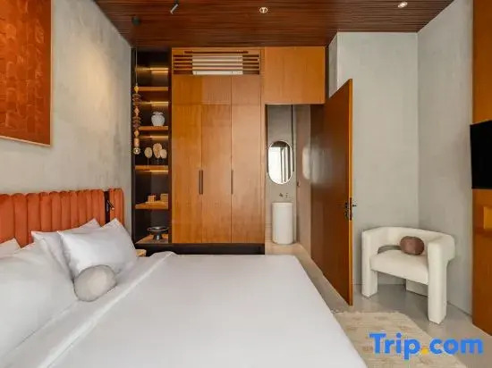 New 2BR Tropical Stylish Villa Canggu - 4 min to Finns
