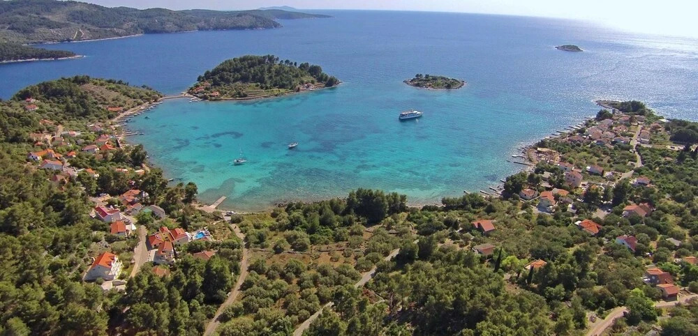 Apartment With 2 Bedrooms in Vela Luka, With Wonderful Mountain View,