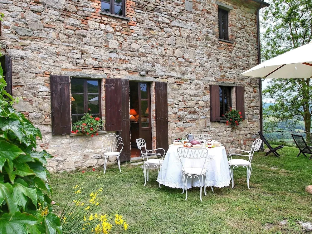 Tranquil Farmhouse near Center in Umbertide with Garden