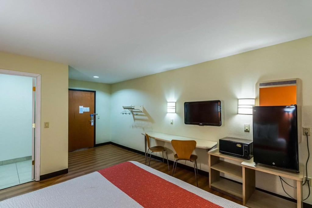 Motel 6-Urbana, IL
