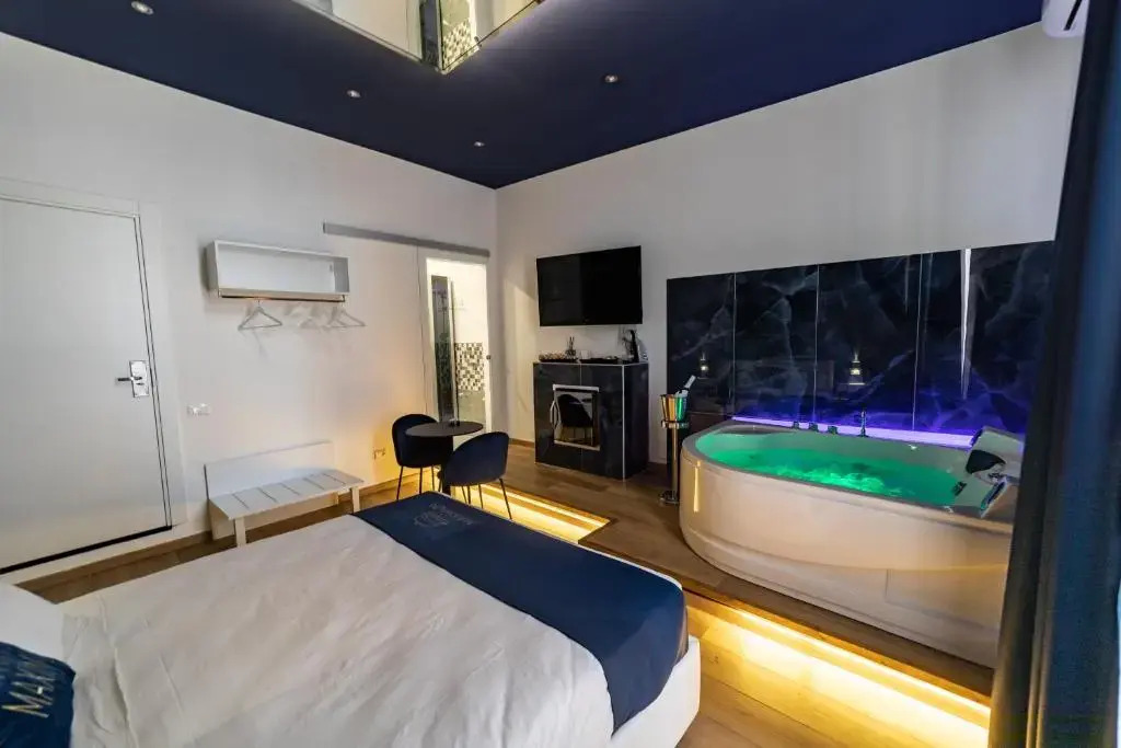 Maximum Suite & Spa