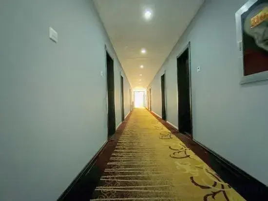 Junggar Furry Hotel