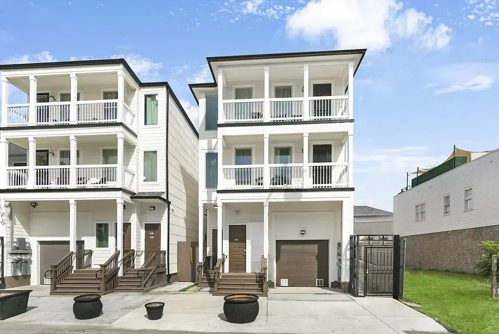 Breathtaking Condos Near French Quarter