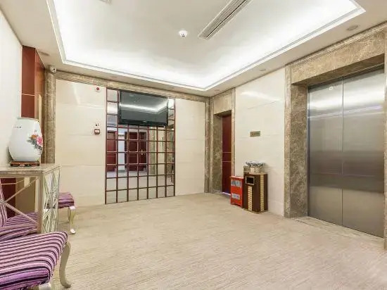 Yi Long Hotel