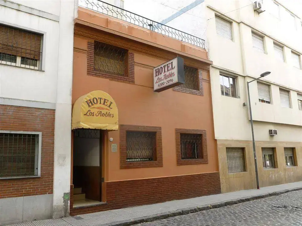 Los Robles De San Telmo
