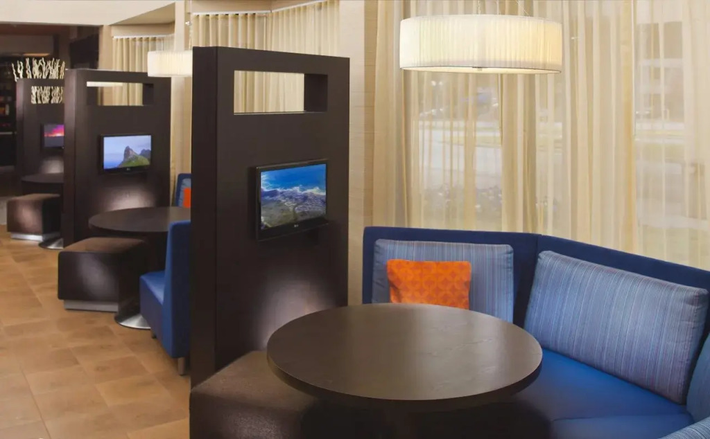 Courtyard by Marriott Memphis East/Park Avenue