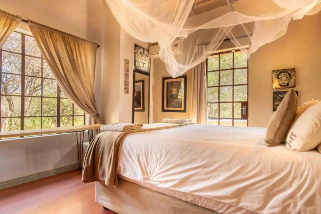 Mopani Manor