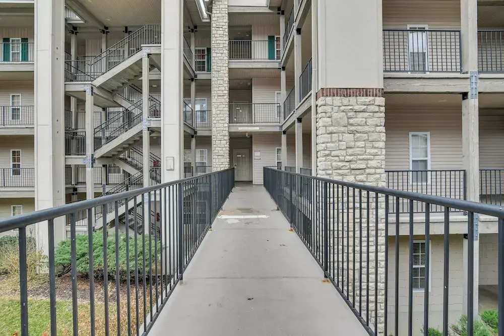 Branson Condo: Private Balcony, 1 Mi to Strip!