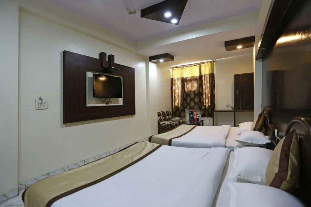 FabHotel Delhi Continental