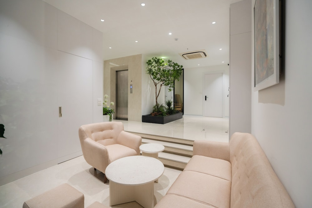 Mia Apartments by XÔI Residences