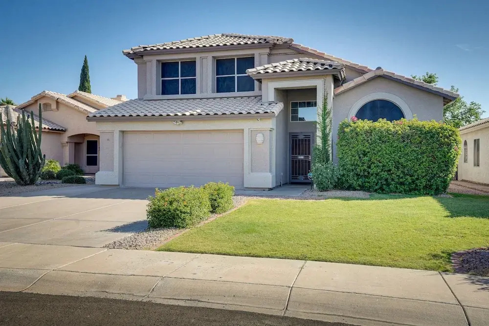 Phoenix Home w/ Private Pool, 16 Mi to Downtown!
