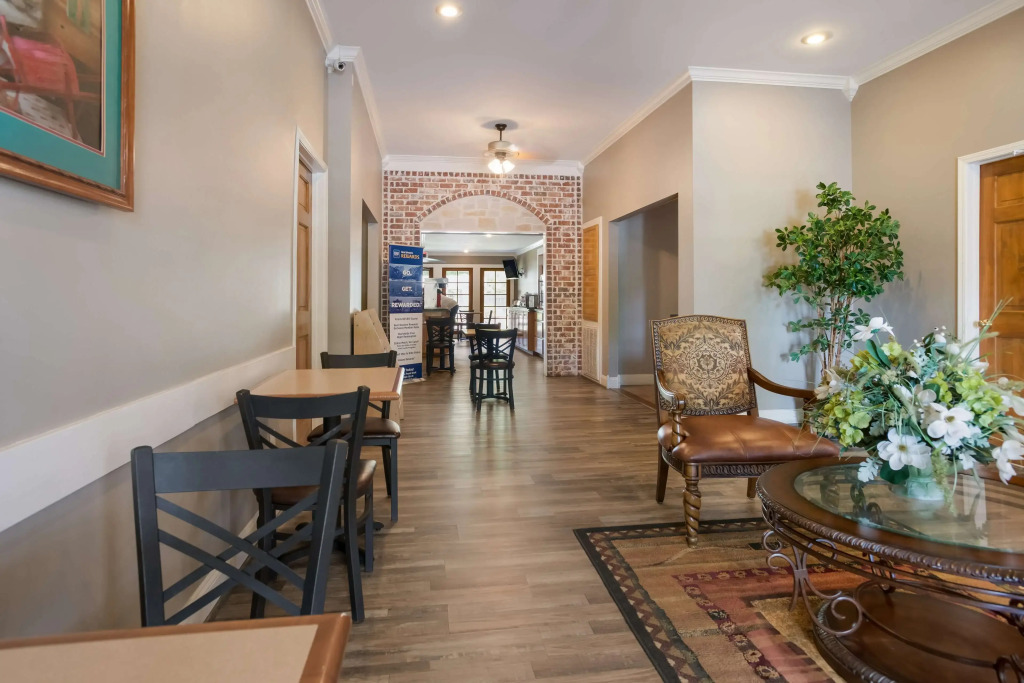 SureStay Hotel by Best Western Leesville