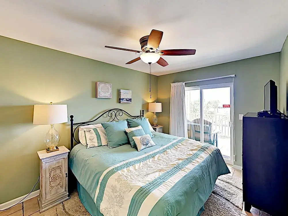 Breezy Gulf-View Unit #209 - 2 Br Condo