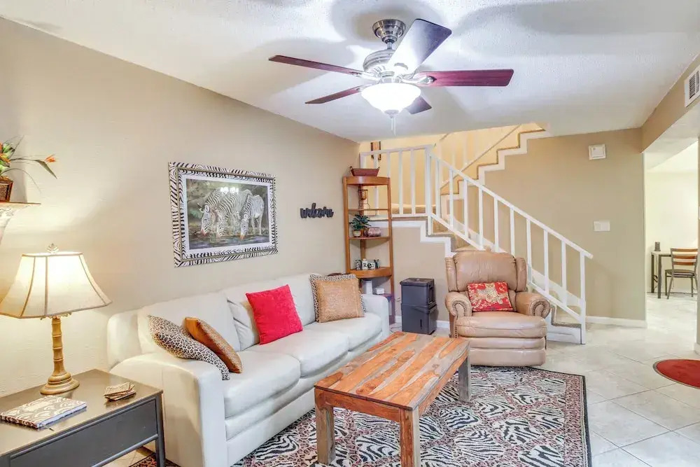 5 Mi to Pensacola Beach: Townhome w/ Yard